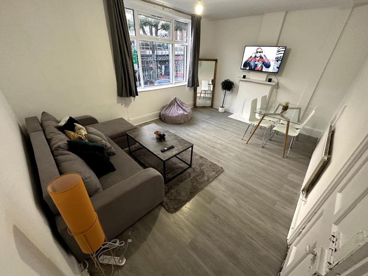 Wonderful 2 Bedroom On Tower Bridge Londen Buitenkant foto